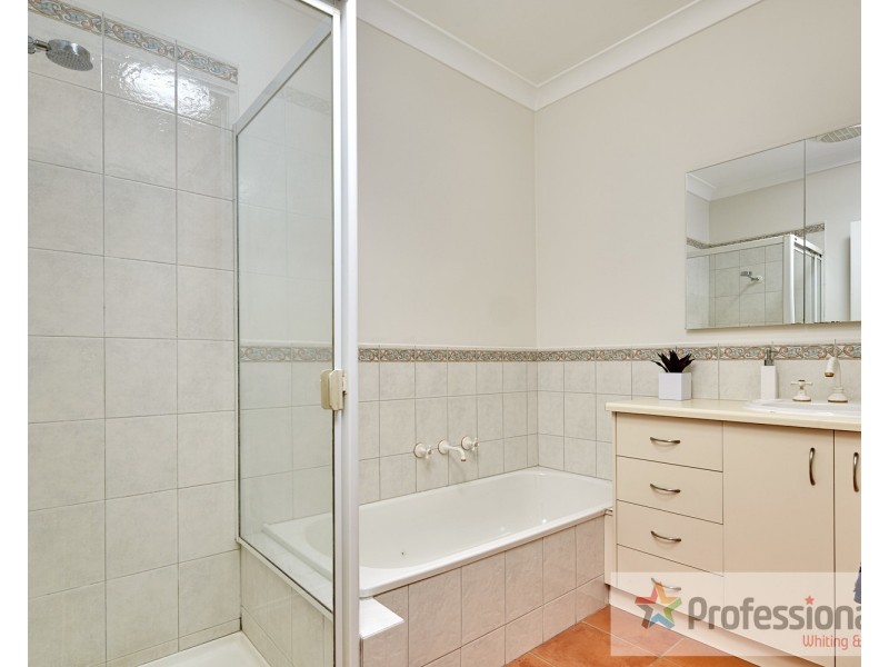 1 Kalimna Crescent, Doncaster VIC 3108