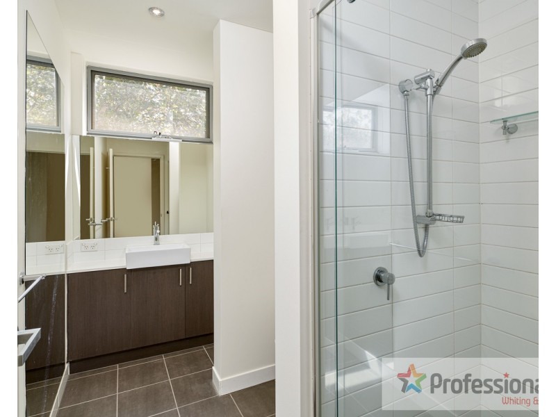8/3 Charnwood Road, St Kilda VIC 3182