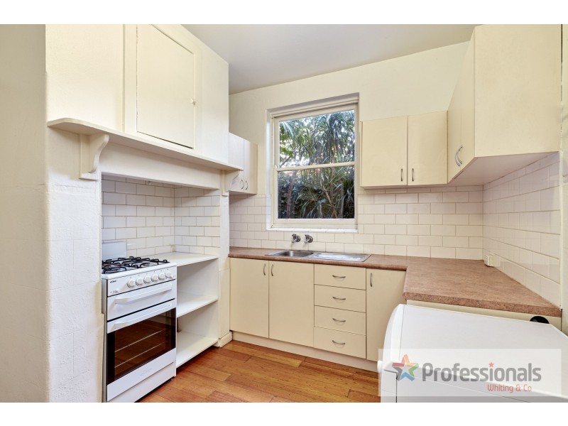 2/31 Eildon Road, St Kilda VIC 3182