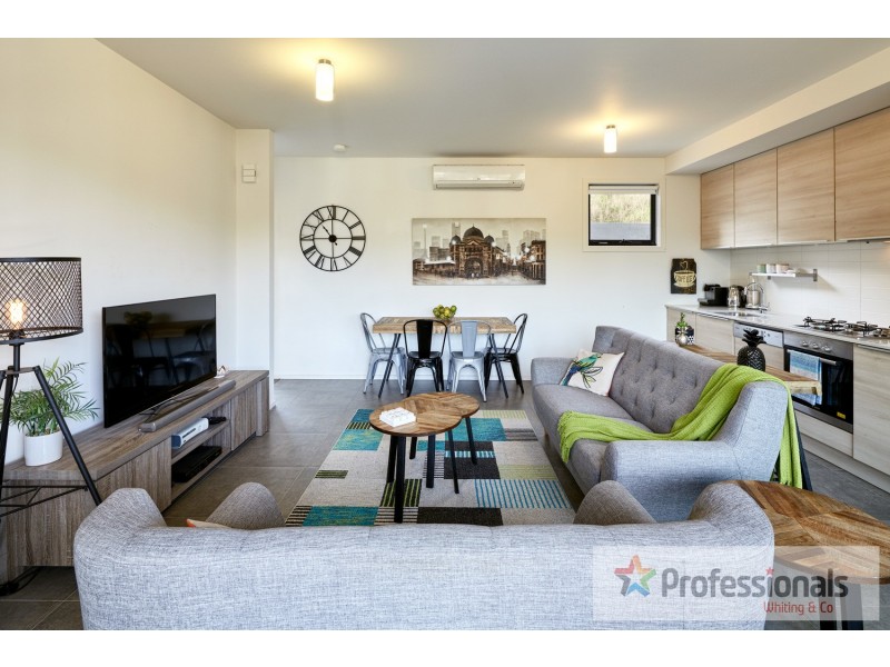 18 Grandvalley Drive, Keilor East VIC 3033