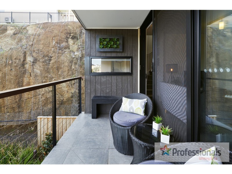 18 Grandvalley Drive, Keilor East VIC 3033