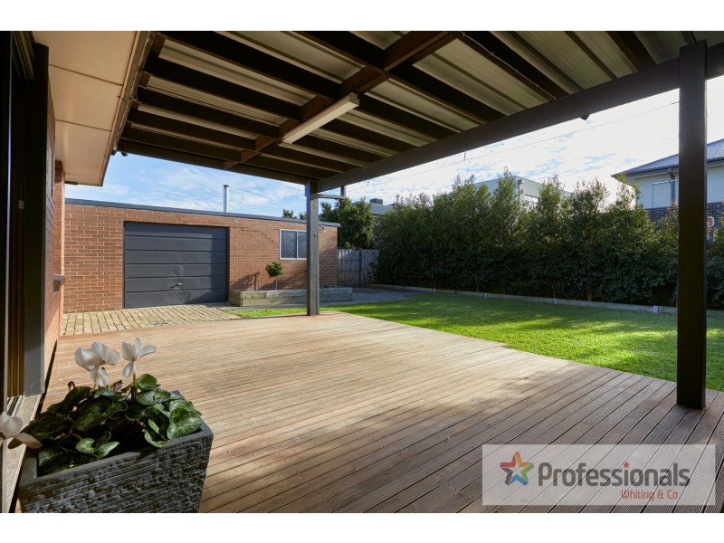 14 Noga Avenue, Keilor East VIC 3033