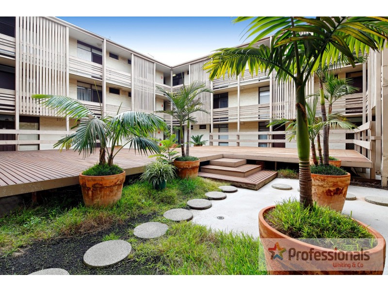 202/44 Barkly Street, St Kilda VIC 3182