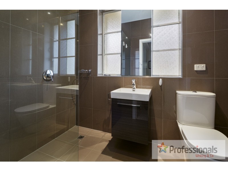 17/17 Queens Road, Melbourne VIC 3000