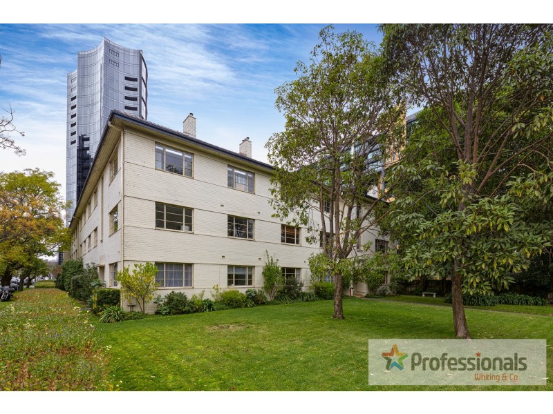 17/17 Queens Road, Melbourne VIC 3000