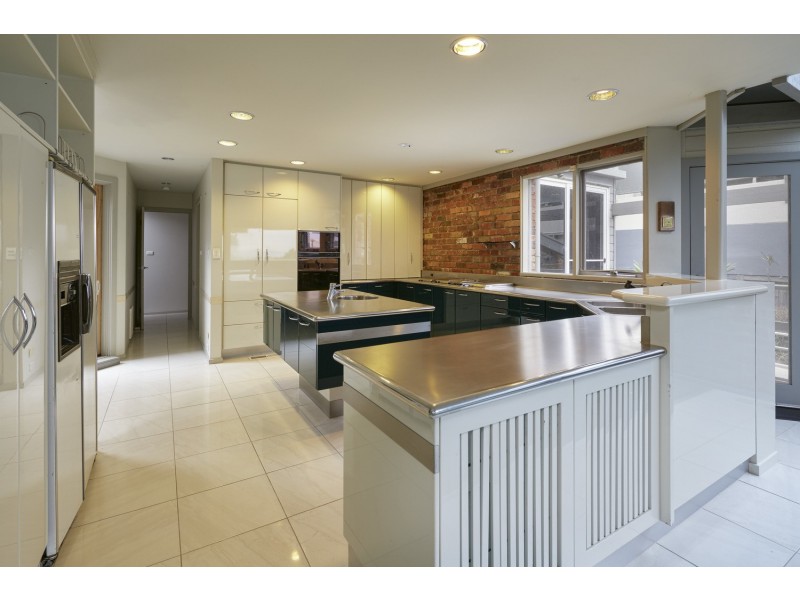 204 Esplanade, Brighton VIC 3186