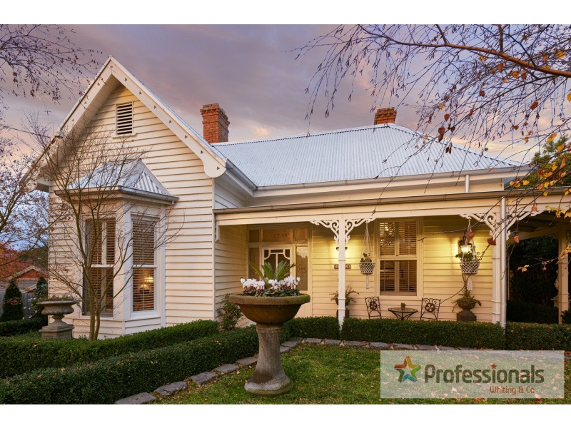 69 Aitken Street, Gisborne VIC 3437