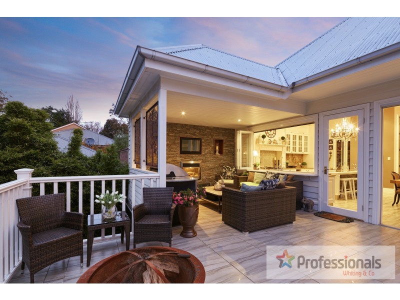 69 Aitken Street, Gisborne VIC 3437