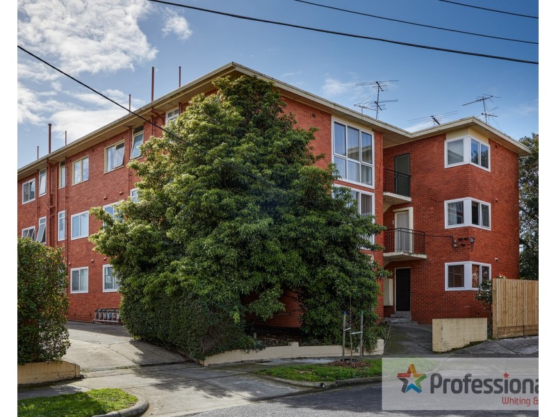 8/1  Fiona Court, St Kilda VIC 3182