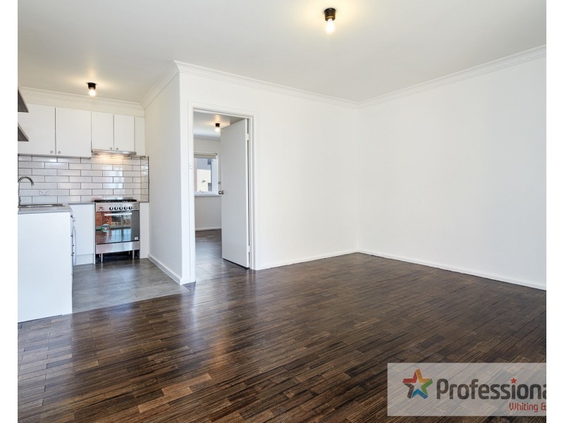 8/1  Fiona Court, St Kilda VIC 3182
