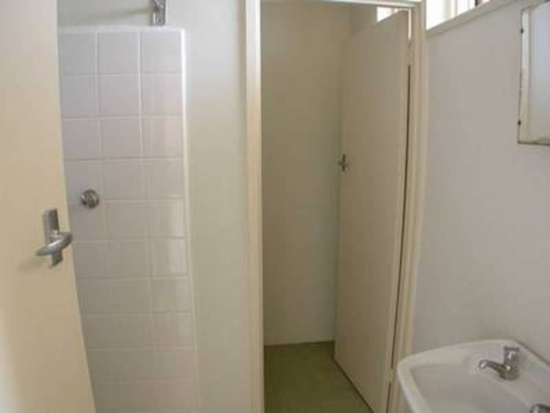 8/2 Dalgety Street, St Kilda VIC 3182