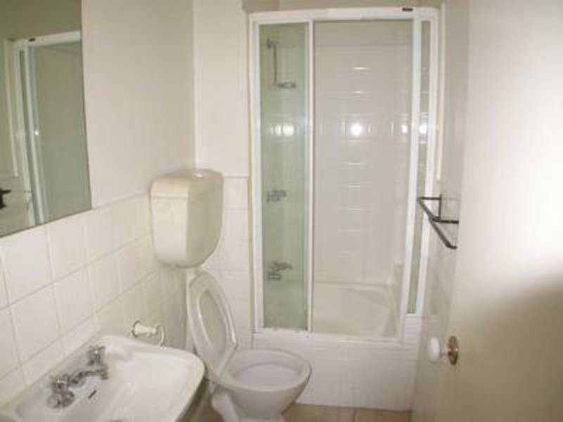 17/239 Canterbury Road, St Kilda VIC 3182