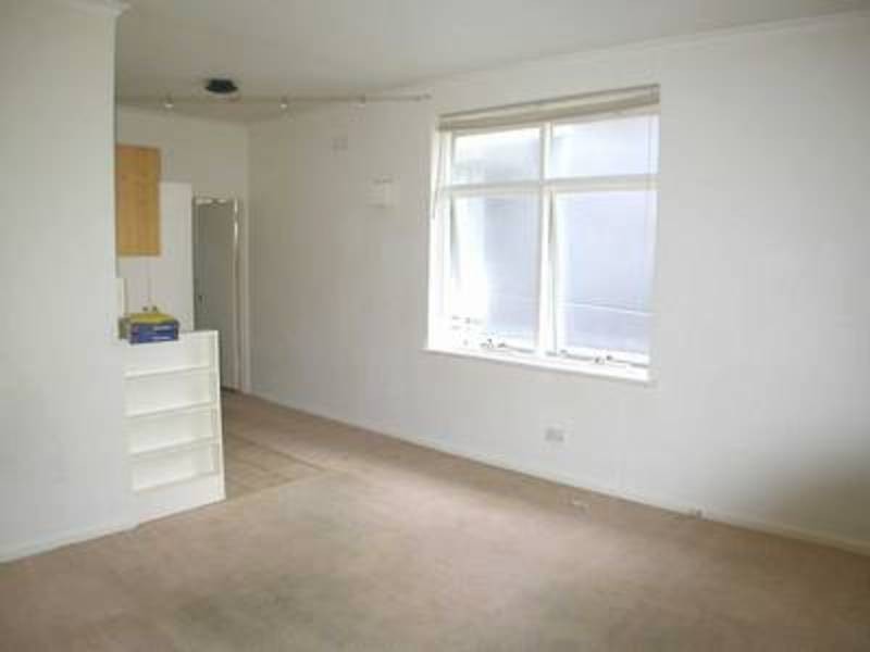 17/239 Canterbury Road, St Kilda VIC 3182