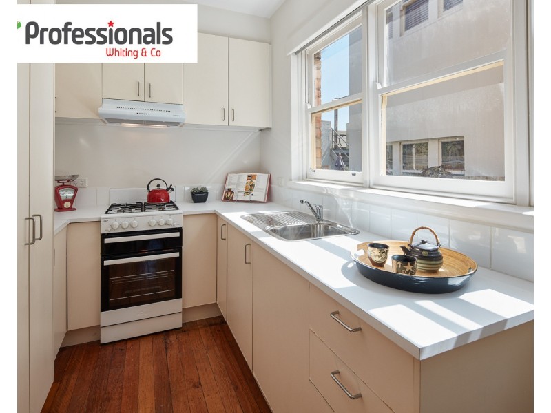 2/80 Blessington Street, St Kilda VIC 3182