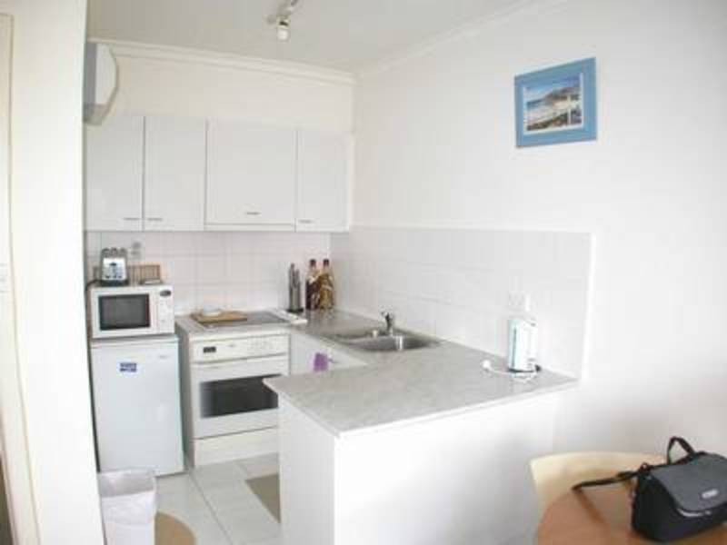 14/122 Beaconsfield Parade, Albert Park VIC 3206