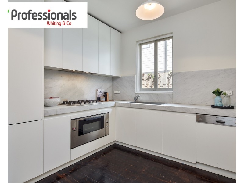 2 West Beach Road, St Kilda West VIC 3182