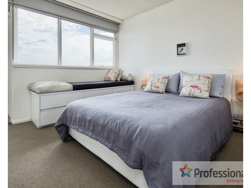6b/12 Marine Parade, St Kilda VIC 3182