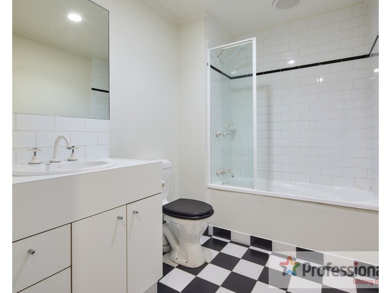 17/151 Fitzroy Street, St Kilda VIC 3182