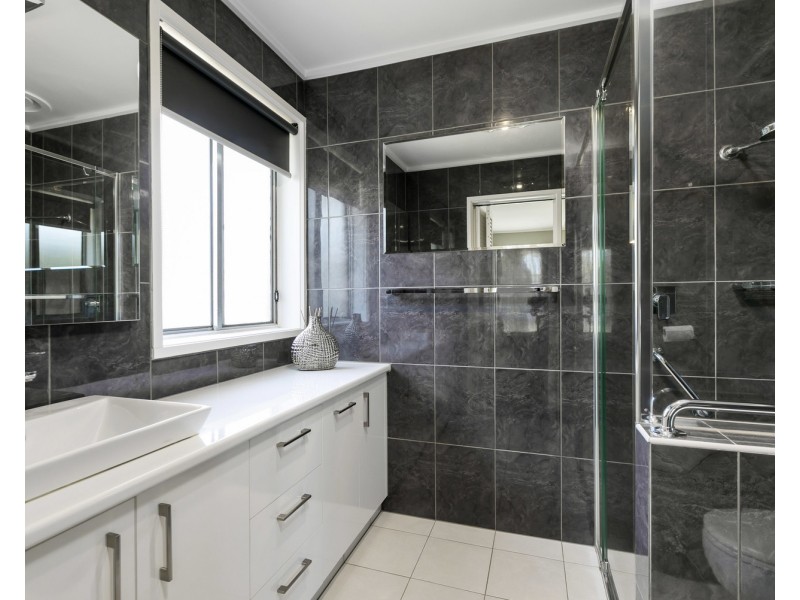 24 Willow Avenue, Cheltenham VIC 3192