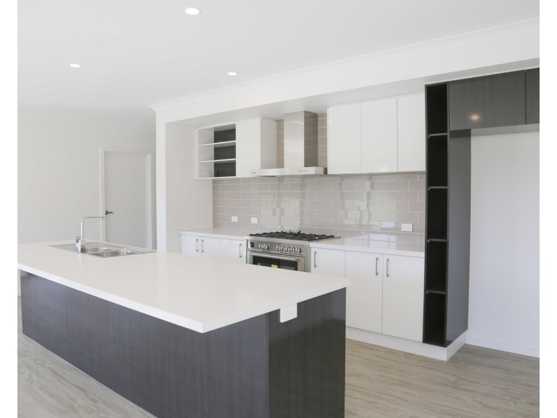 14 Kanowna Place, Inverloch VIC 3996