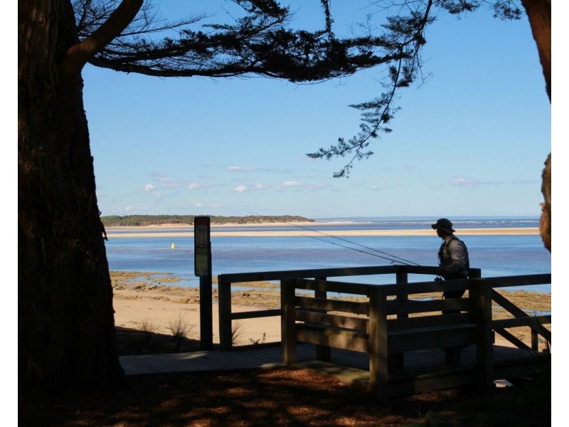 14 Kanowna Place, Inverloch VIC 3996