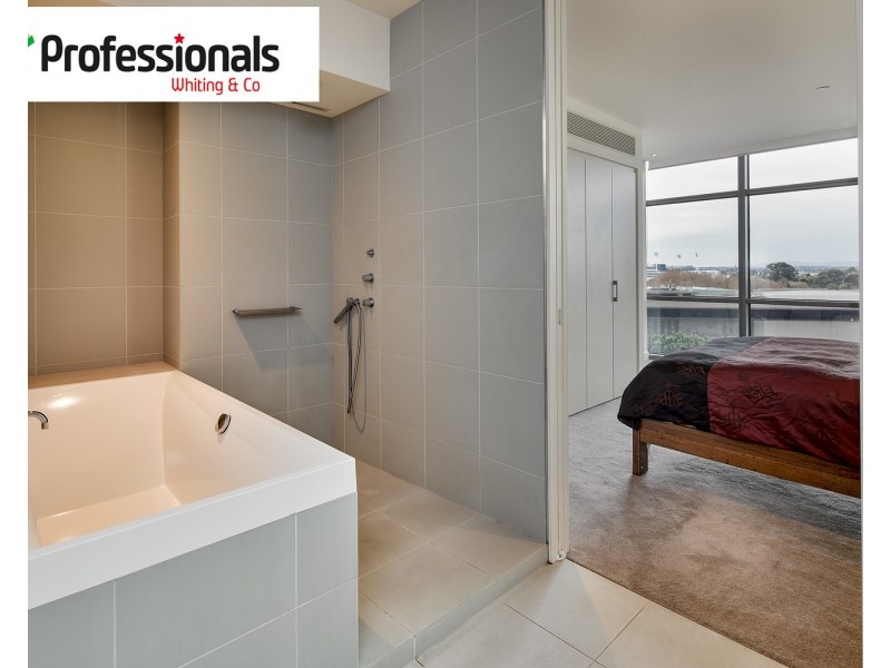 1002/8 Kavanagh Street, Southbank VIC 3006