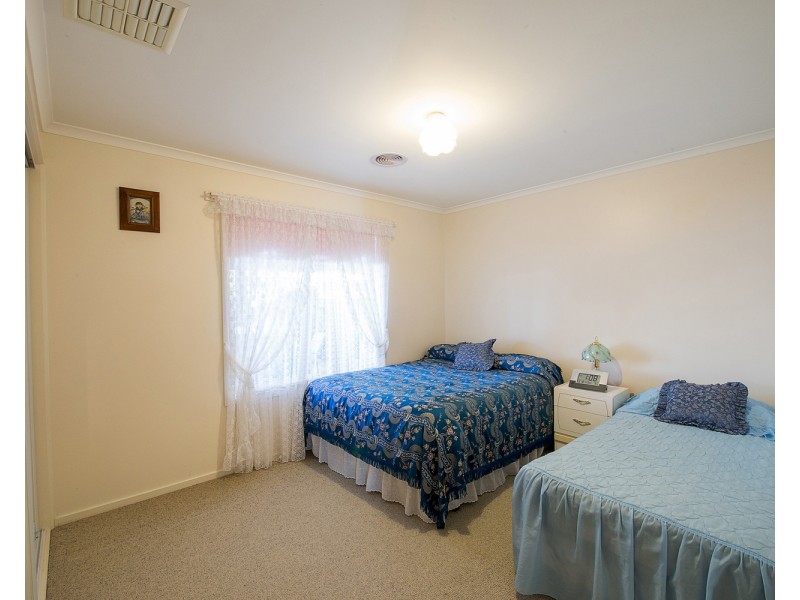 2 Swinton Court, Swan Hill VIC 3585