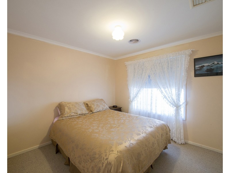 2 Swinton Court, Swan Hill VIC 3585