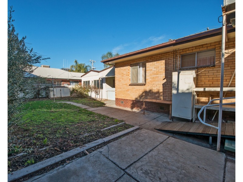 2 Wilkins Grove, Swan Hill VIC 3585