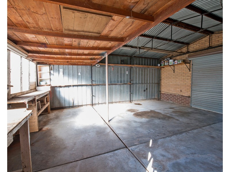 2 Wilkins Grove, Swan Hill VIC 3585
