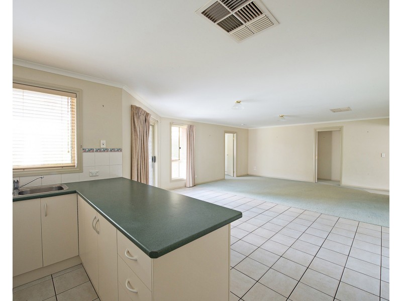 15 Adams Road, Swan Hill VIC 3585