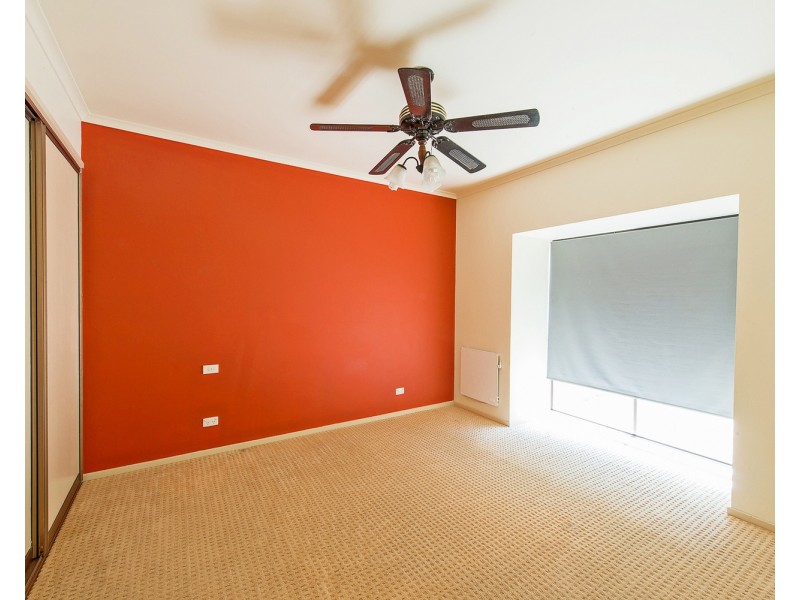 137 Lakeside Drive, Lake Boga VIC 3584