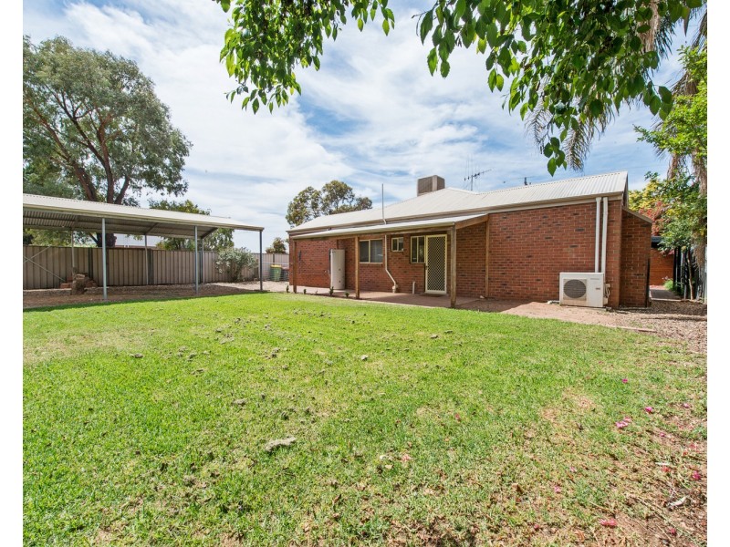 137 Lakeside Drive, Lake Boga VIC 3584