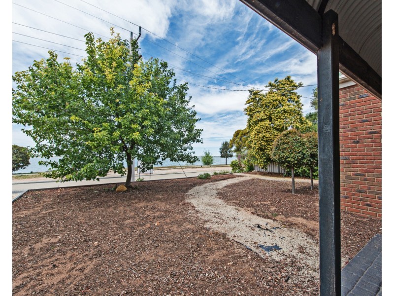 137 Lakeside Drive, Lake Boga VIC 3584