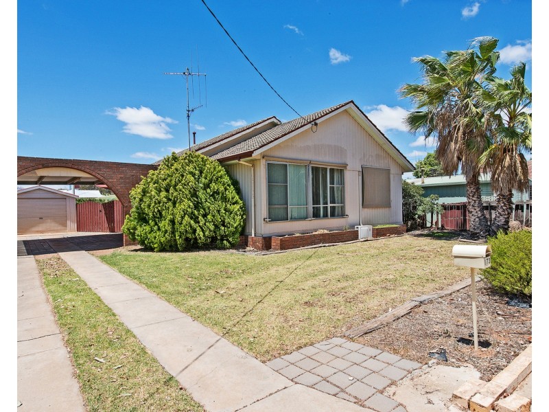 173 Stradbroke Avenue, Swan Hill VIC 3585