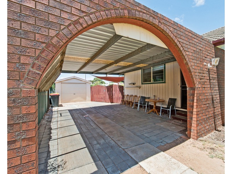 173 Stradbroke Avenue, Swan Hill VIC 3585