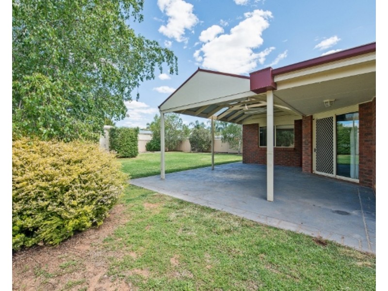 15 Adams Road, Swan Hill VIC 3585