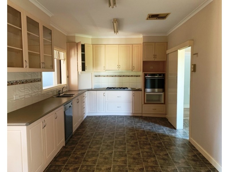 10 Butterworth Street, Swan Hill VIC 3585