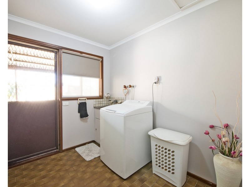 20 Domaille Crescent, Swan Hill VIC 3585