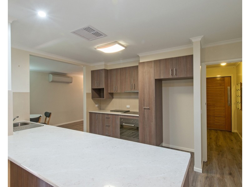 19 Mellor Grove, Swan Hill VIC 3585