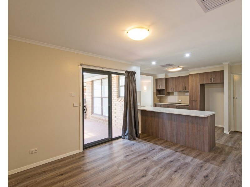 19 Mellor Grove, Swan Hill VIC 3585