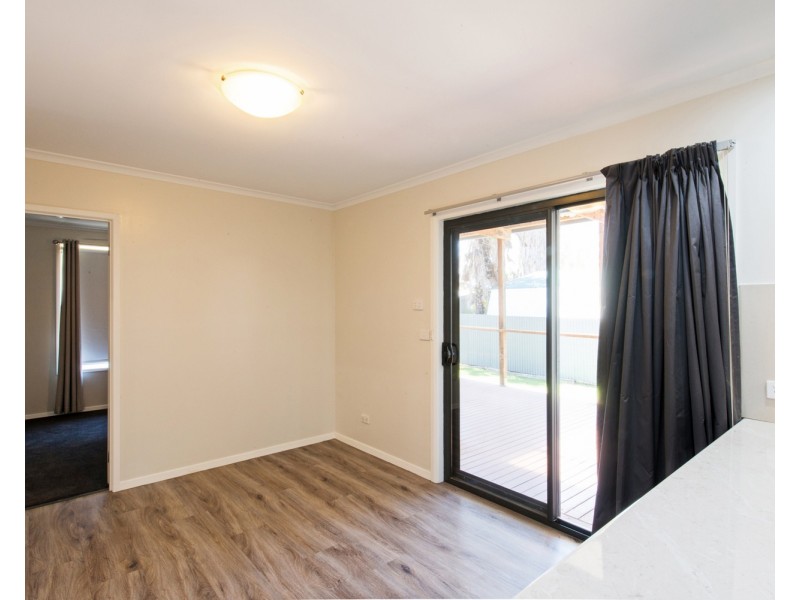 19 Mellor Grove, Swan Hill VIC 3585