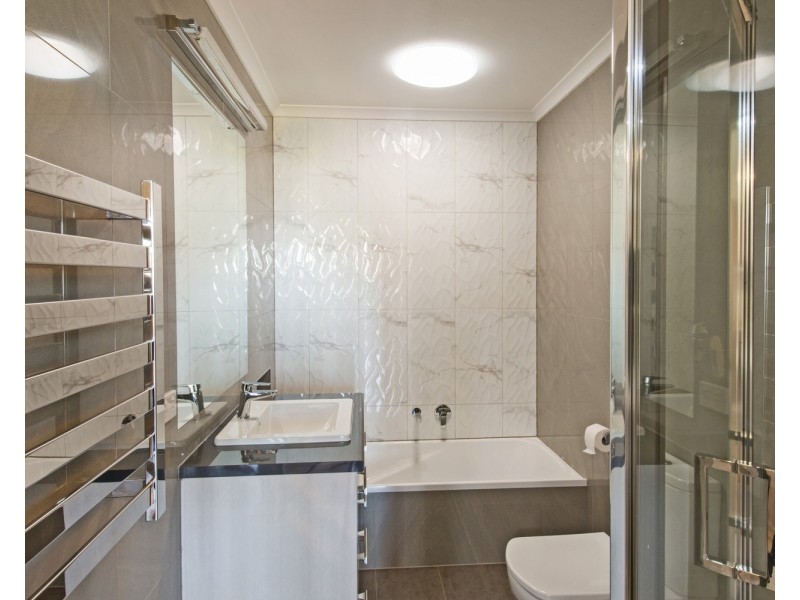 19 Mellor Grove, Swan Hill VIC 3585