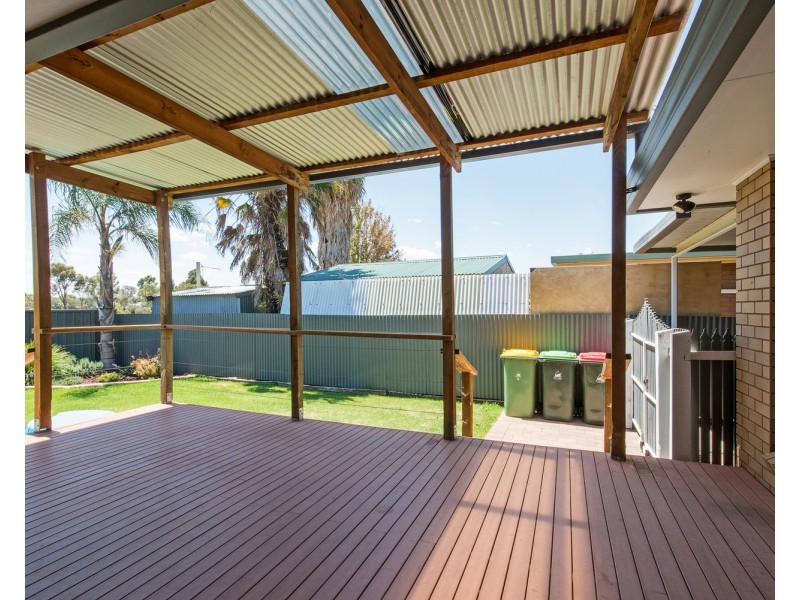 19 Mellor Grove, Swan Hill VIC 3585