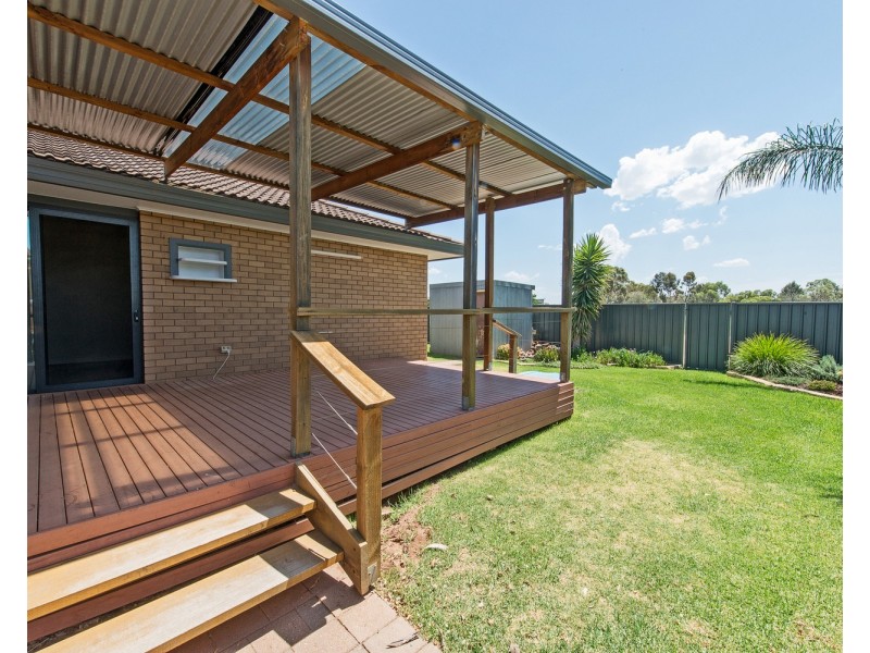 19 Mellor Grove, Swan Hill VIC 3585