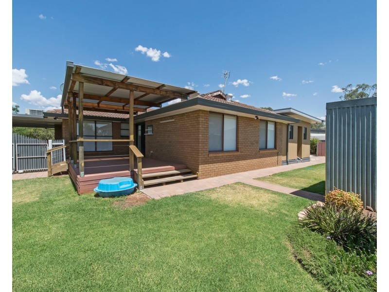 19 Mellor Grove, Swan Hill VIC 3585