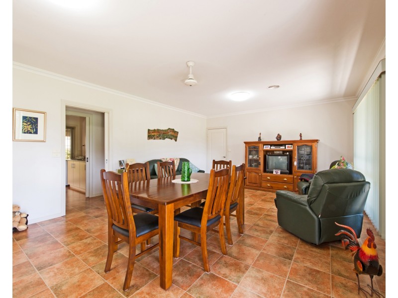 22 Suttie Drive, Swan Hill VIC 3585