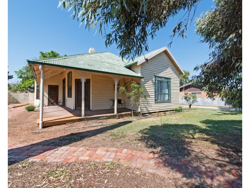 45 Marraboor Street, Lake Boga VIC 3584