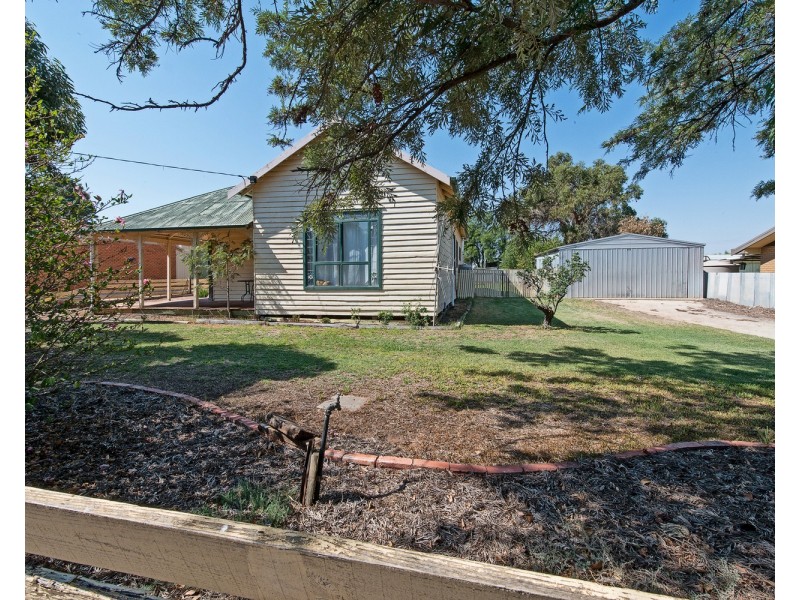 45 Marraboor Street, Lake Boga VIC 3584