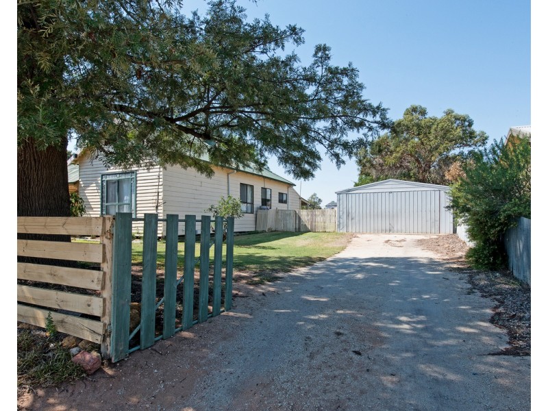 45 Marraboor Street, Lake Boga VIC 3584